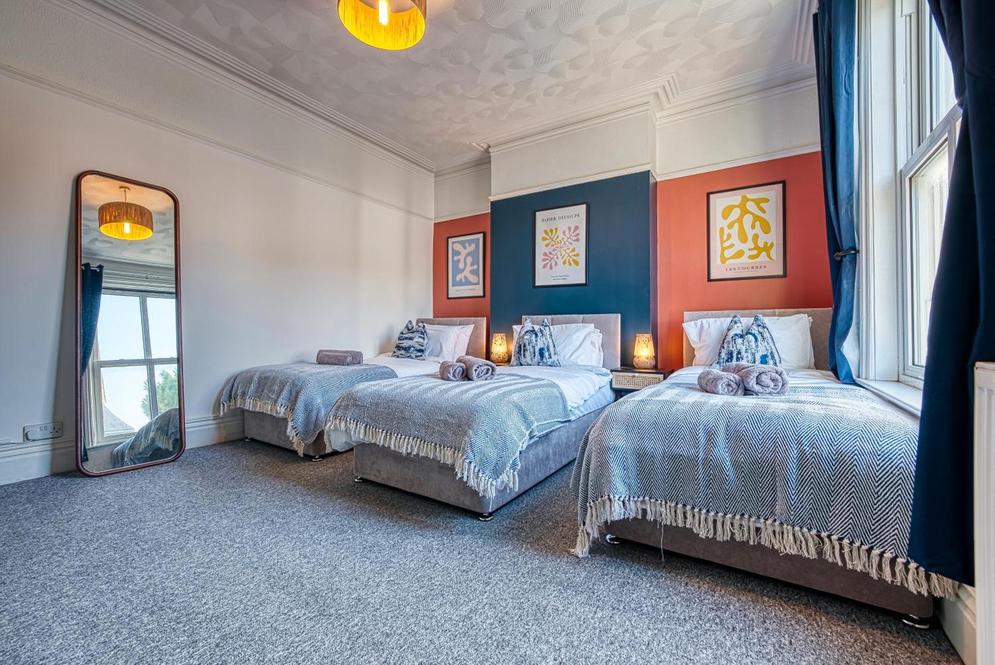 4-br Manor, Stunning, Modern And Spacious- Pet Friendly! Sleeps 9, - By Blue Puffin * Portsmouth
