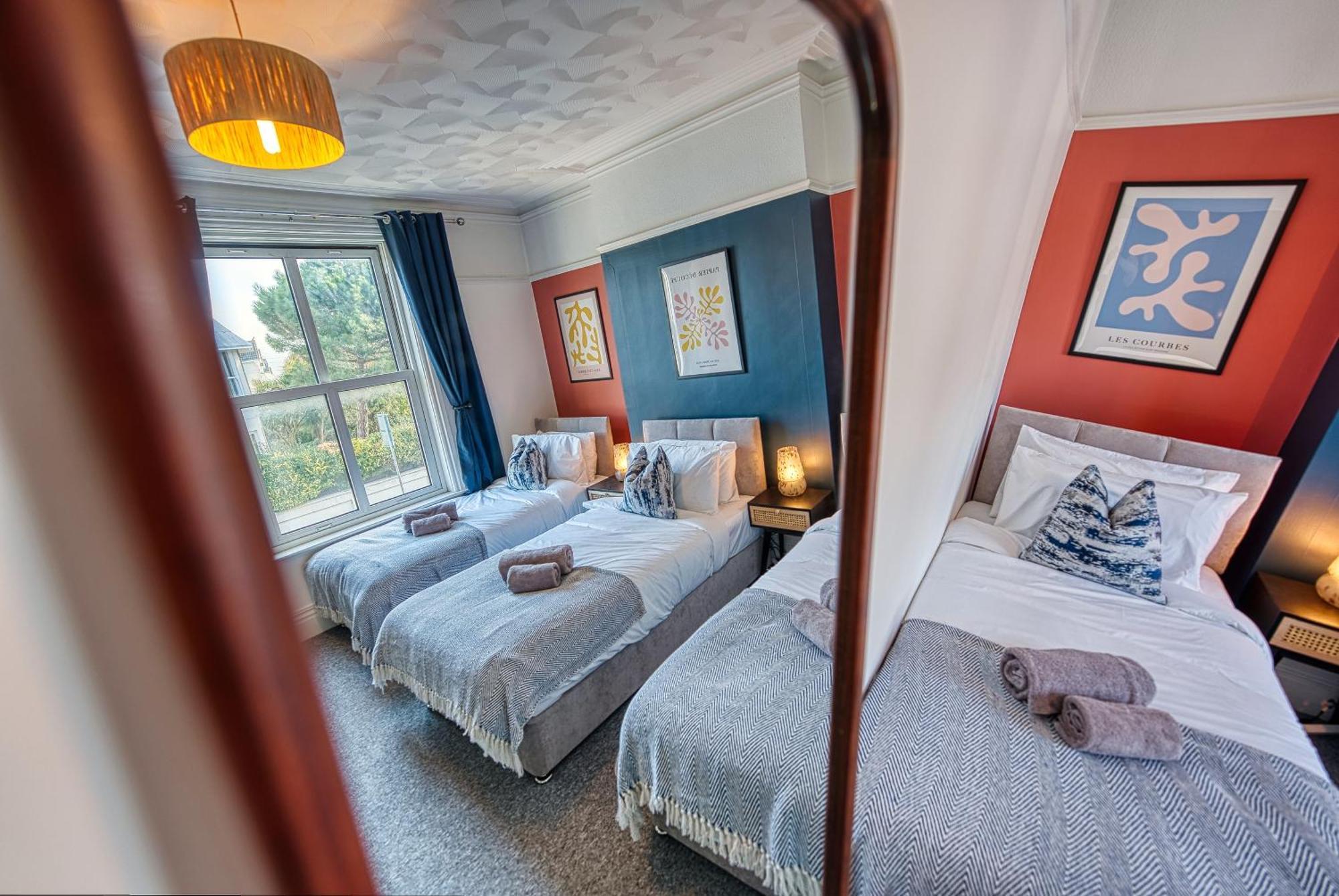 4-br Manor, Stunning, Modern And Spacious- Pet Friendly! Sleeps 9, - By Blue Puffin Hébergement de vacances Portsmouth