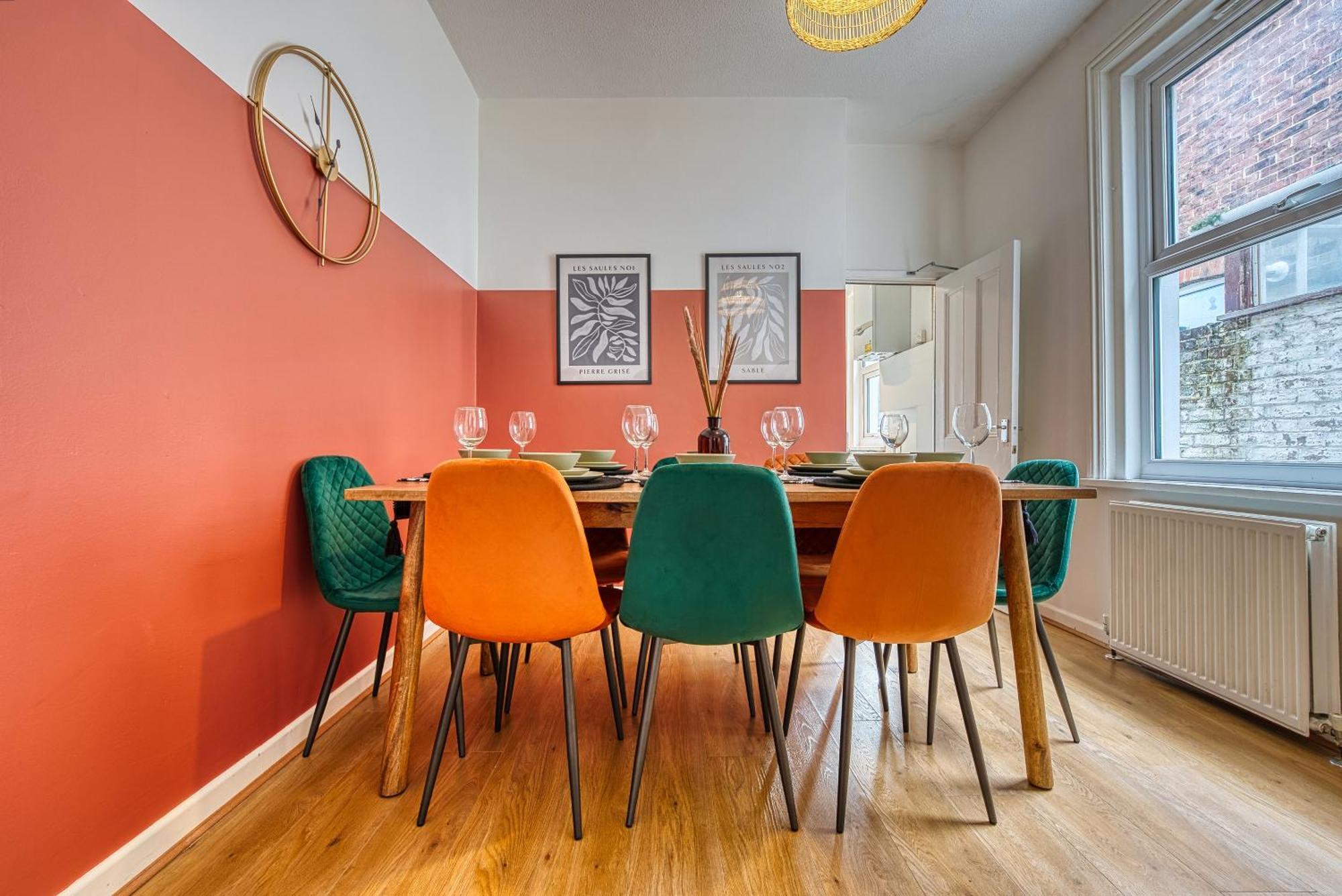 Hébergement de vacances 4-br Manor, Stunning, Modern And Spacious- Pet Friendly! Sleeps 9, - By Blue Puffin Portsmouth