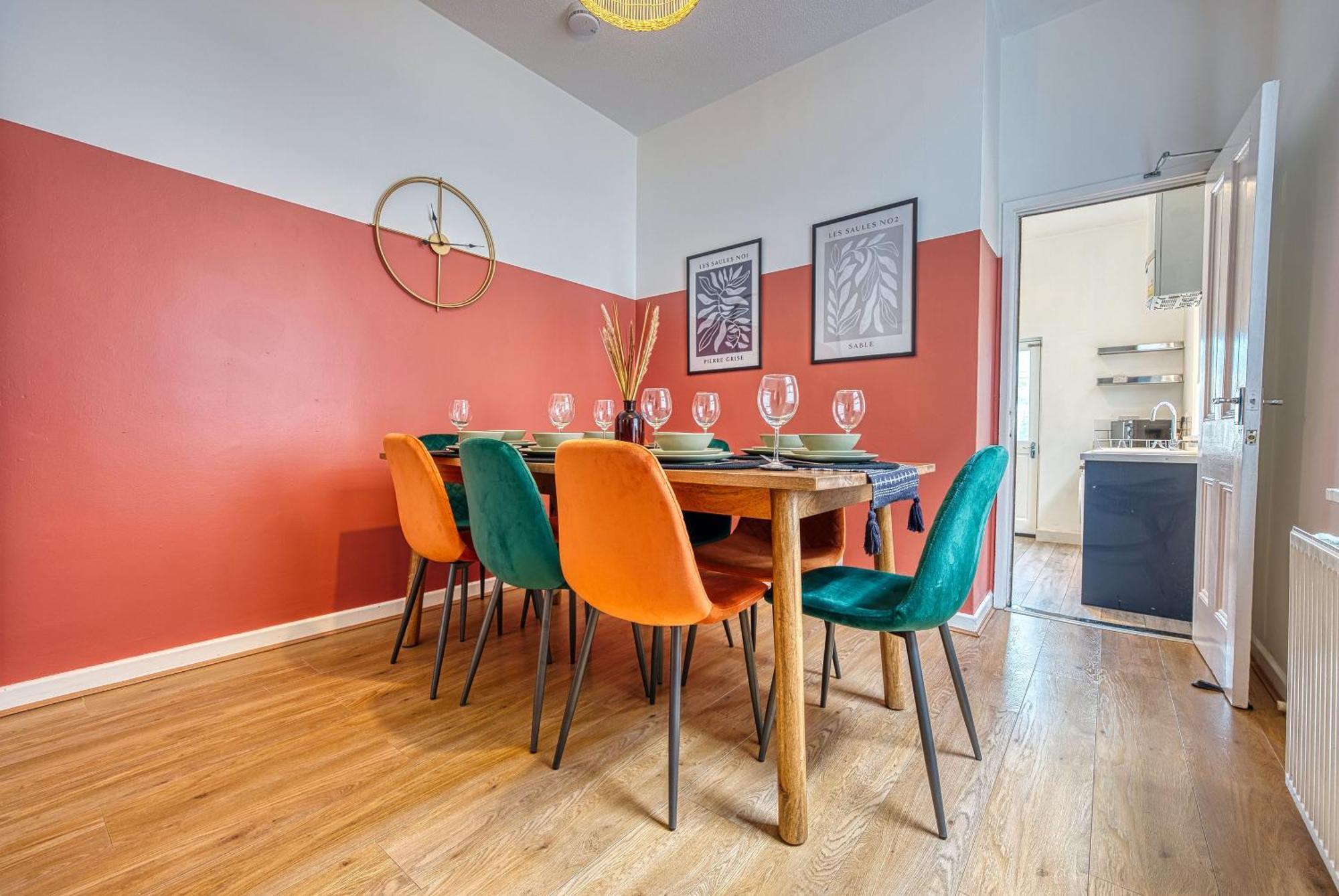 Hébergement de vacances 4-br Manor, Stunning, Modern And Spacious- Pet Friendly! Sleeps 9, - By Blue Puffin Portsmouth